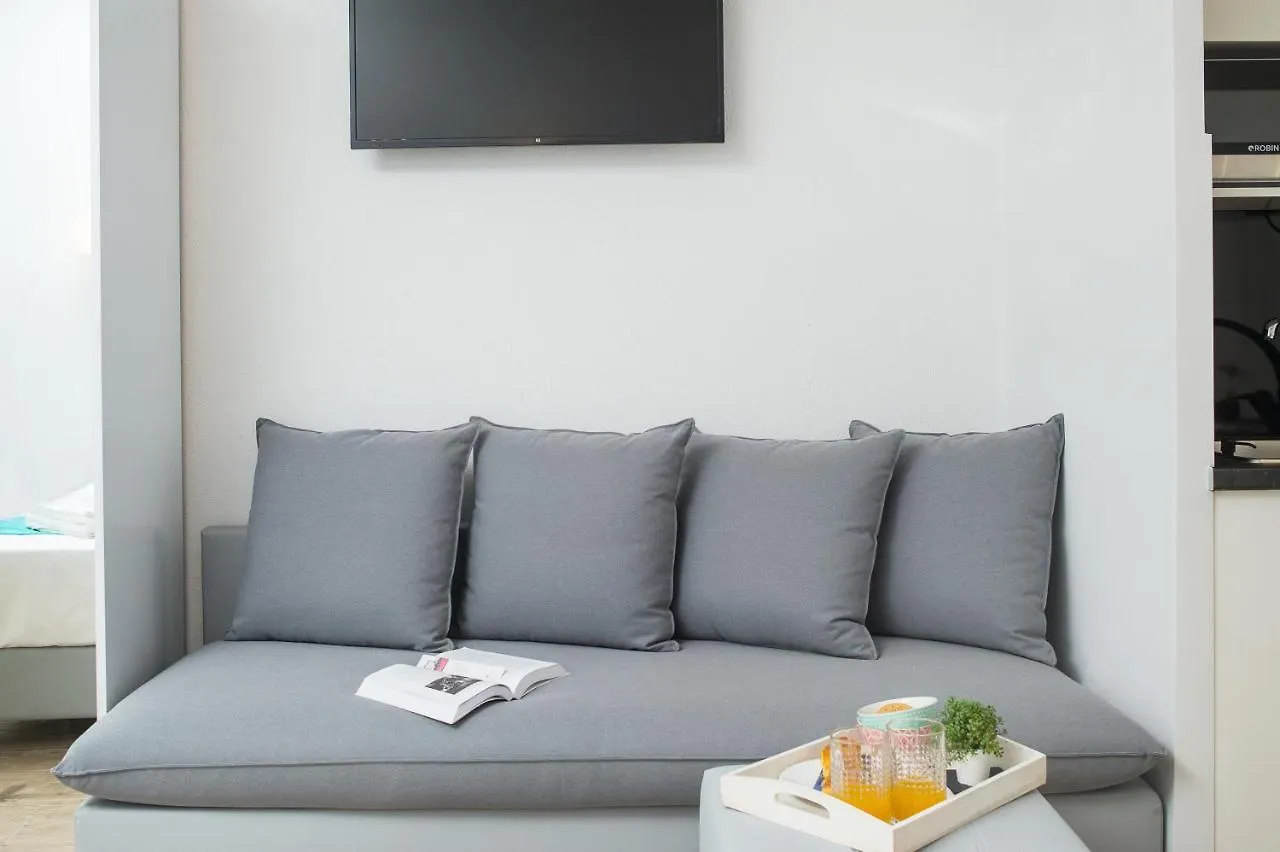 Lux Vip Apartments Peraia  Aparthotel